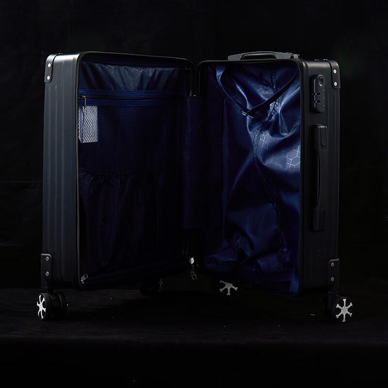 ZMN Tova Classic Vertical Stripe Suitcase
