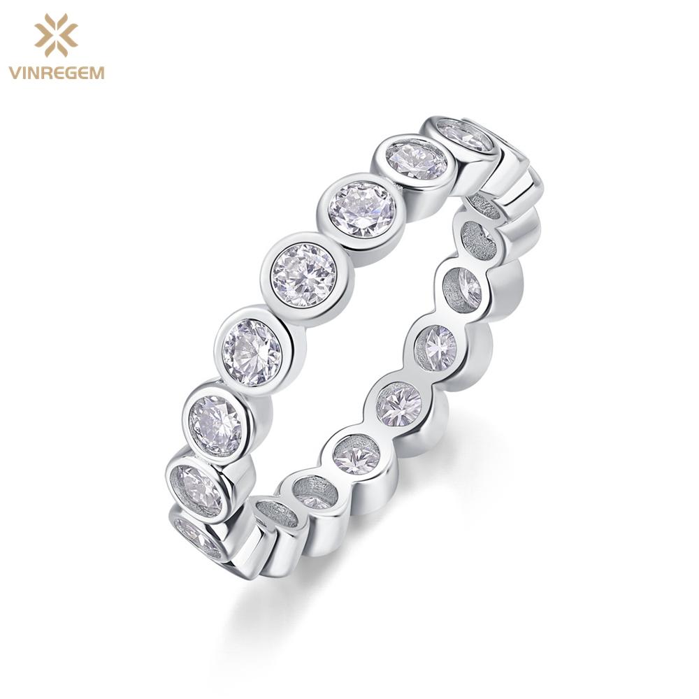 

Vinregem, 100% стерлинговое серебро 925 пробы, сверкающее круглой огранки, 3 мм, 3EX VVS1, цвет D, настоящее кольцо с муассанитом и бриллиантами для женщин, обручальное кольцо, ювелирные изделия US 5 белый