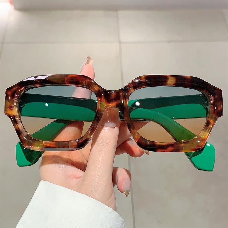 Oversized Square Shape Sunglasses New Stylish Vintage Outdoor Shades Trendy Brand Designer UV400 Women Eyewear