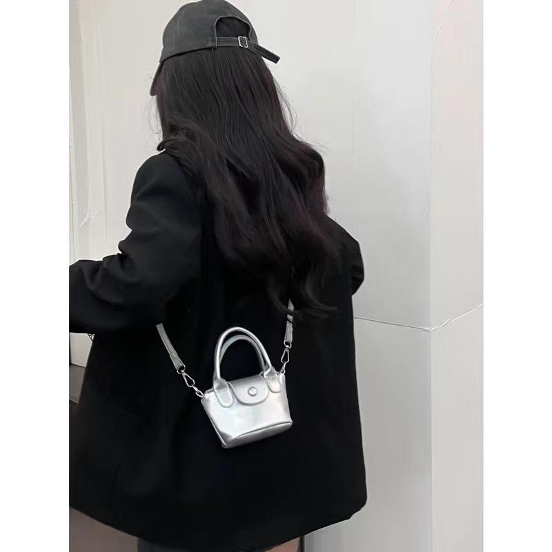 Geanta populară a acestui an pentru femei 2025 nouă crossbody portabilă versatilă nișă design unic rafinat mini geantă de monede