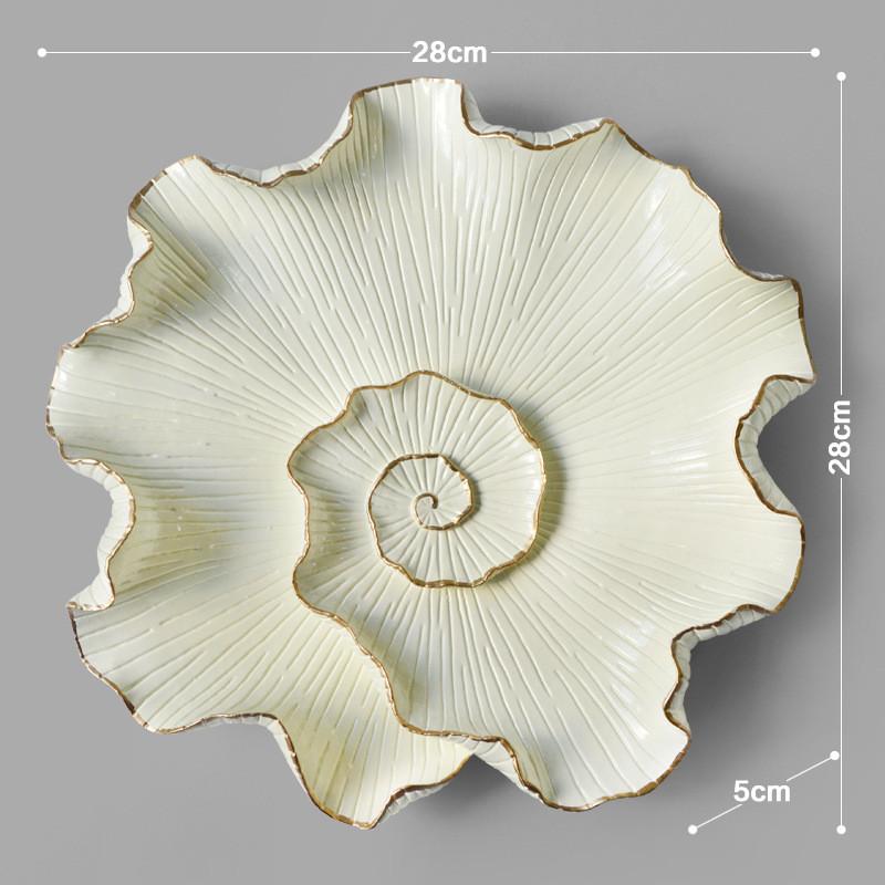 Shaped Leaf Sophisticated Resin Wall Hanging For Elegant Home Bedroom Decor
