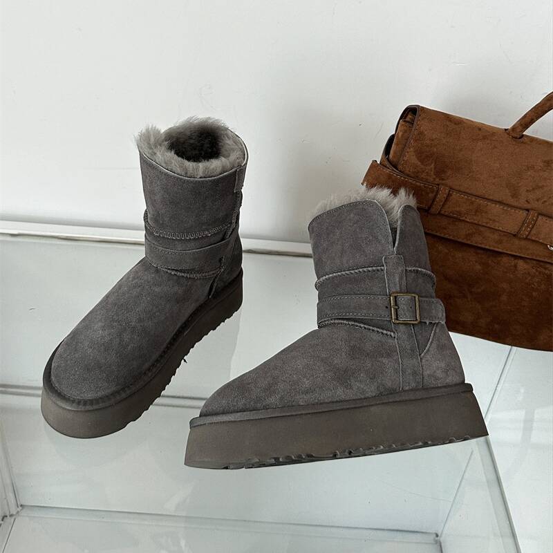 

Интегрированные дубленка и мех зимние сапоги корейская версия короткие сапоги 2025 новая верхняя одежда зимние теплые бархатные хлопковые туфли локомотивные женские сапоги 39 серый