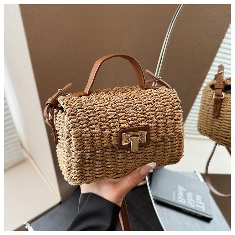 

Retro woven bag New fashion versatile handbag Premium beach bag Casual messenger bag Small square bag хаки
