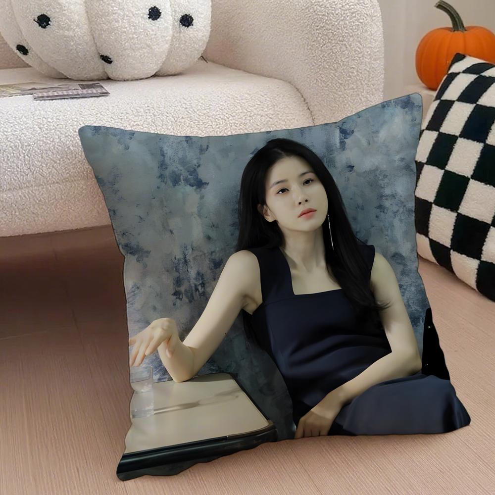 Actor Elegant LLee Bo Young Cushion Cover Throw Pillow Cover Hidden Button Durable Polyester Chair Cushion