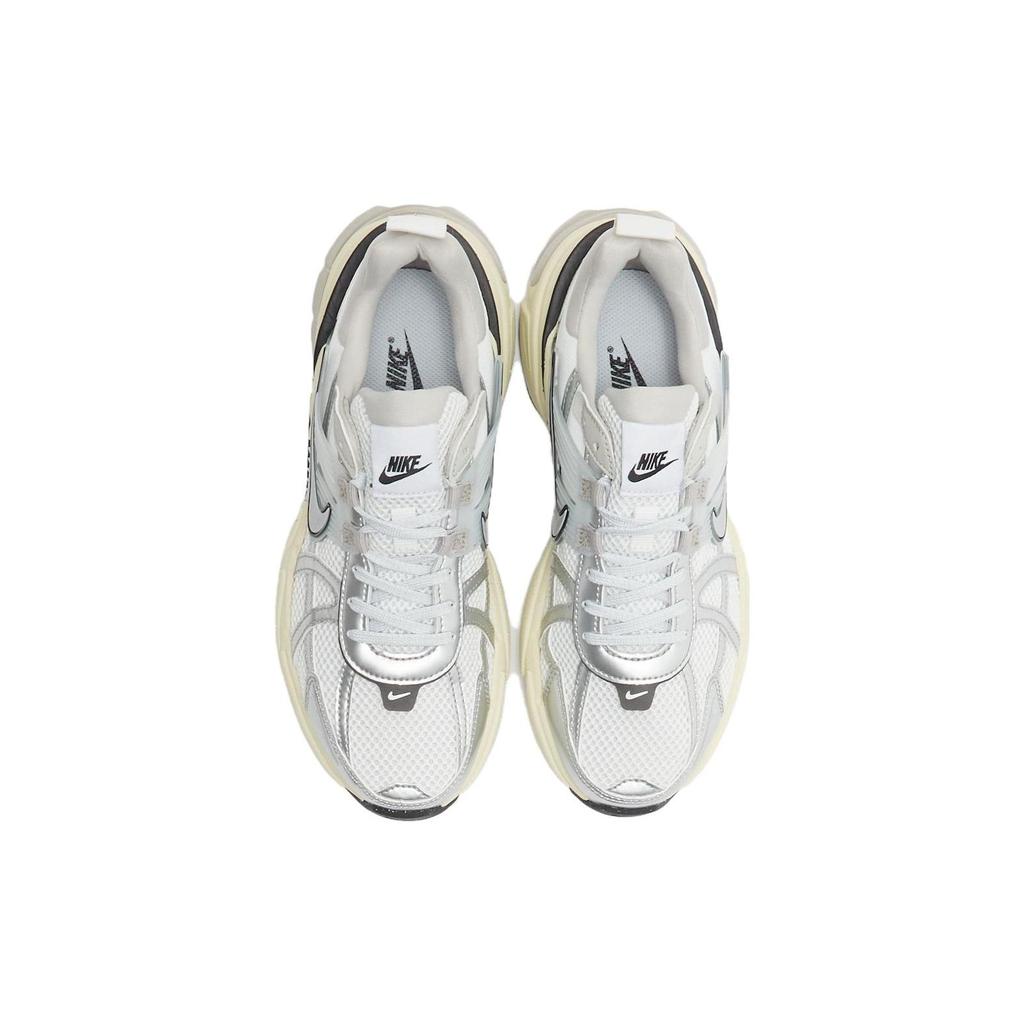 Nike V2K Run Summit Białe damskie trampki Pure-Platinum Light-Iron-Ore Metallic-Silver FD0736-100