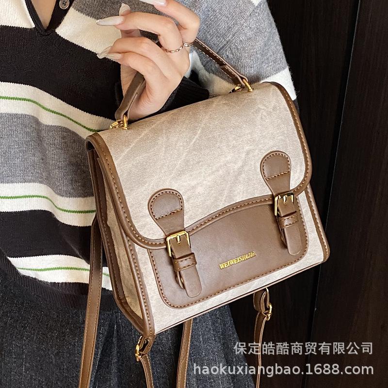 Backpack Women's Fashion Casual Niche Design Student Class School Bag Korean Version Street Trend Lightweight Travel Backpack