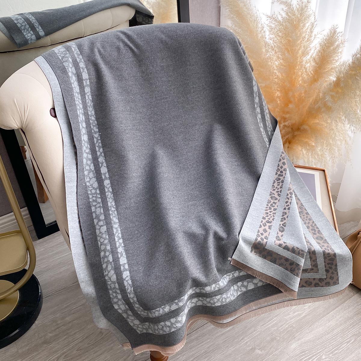 

Women Winter Warm Luxury Imitation Cashmere Scarves Solid color Fashion Shawl Wrap Ladies Blanket Foulard Pashmina Bandana Scraf сірий колір