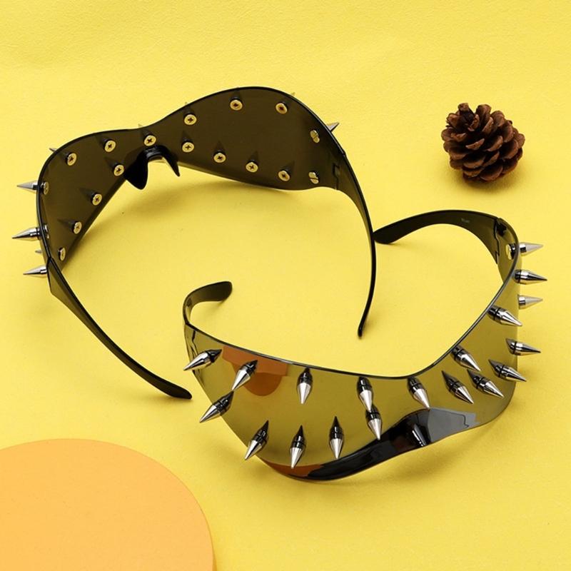 Fashionable Sunglasses With Rivet Studded For Adult Unisex Stylish Lookings UV400 Protections Glasses for Night Club