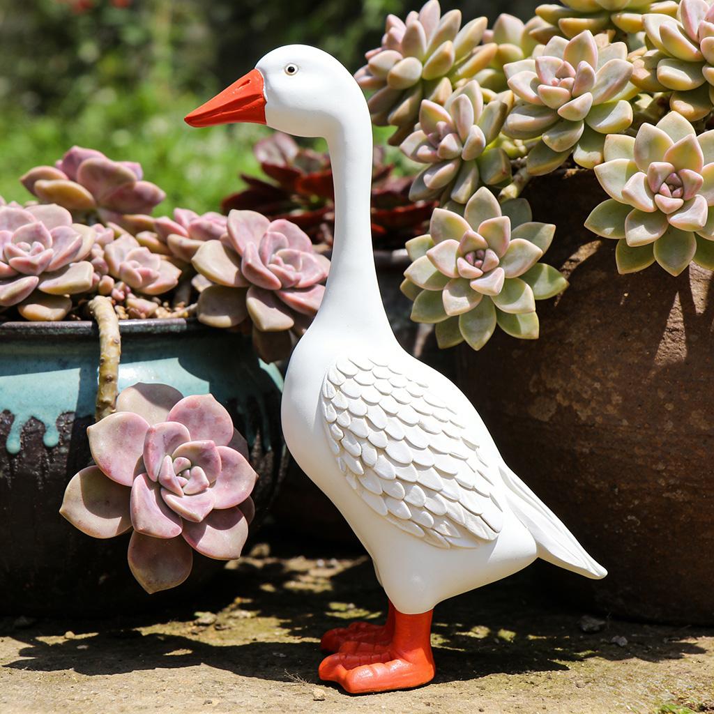 White Goose Garden Statue, Resin Duck Sculpture, Outdoor Yard Art Decor for Patio & Lawn
