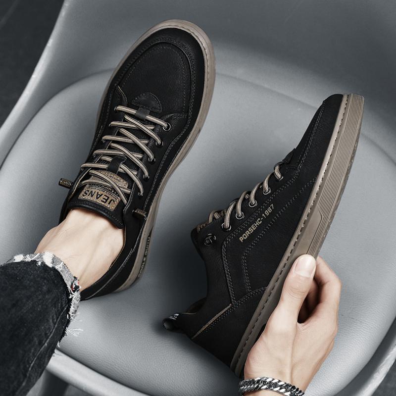 Neue Schuhe für Männer Bequeme flache Herren-Freizeitschuhe Outdoor Wilde Herren-Sneaker High-End-Mode Ein-Pedal-Abendschuhe Männlich
