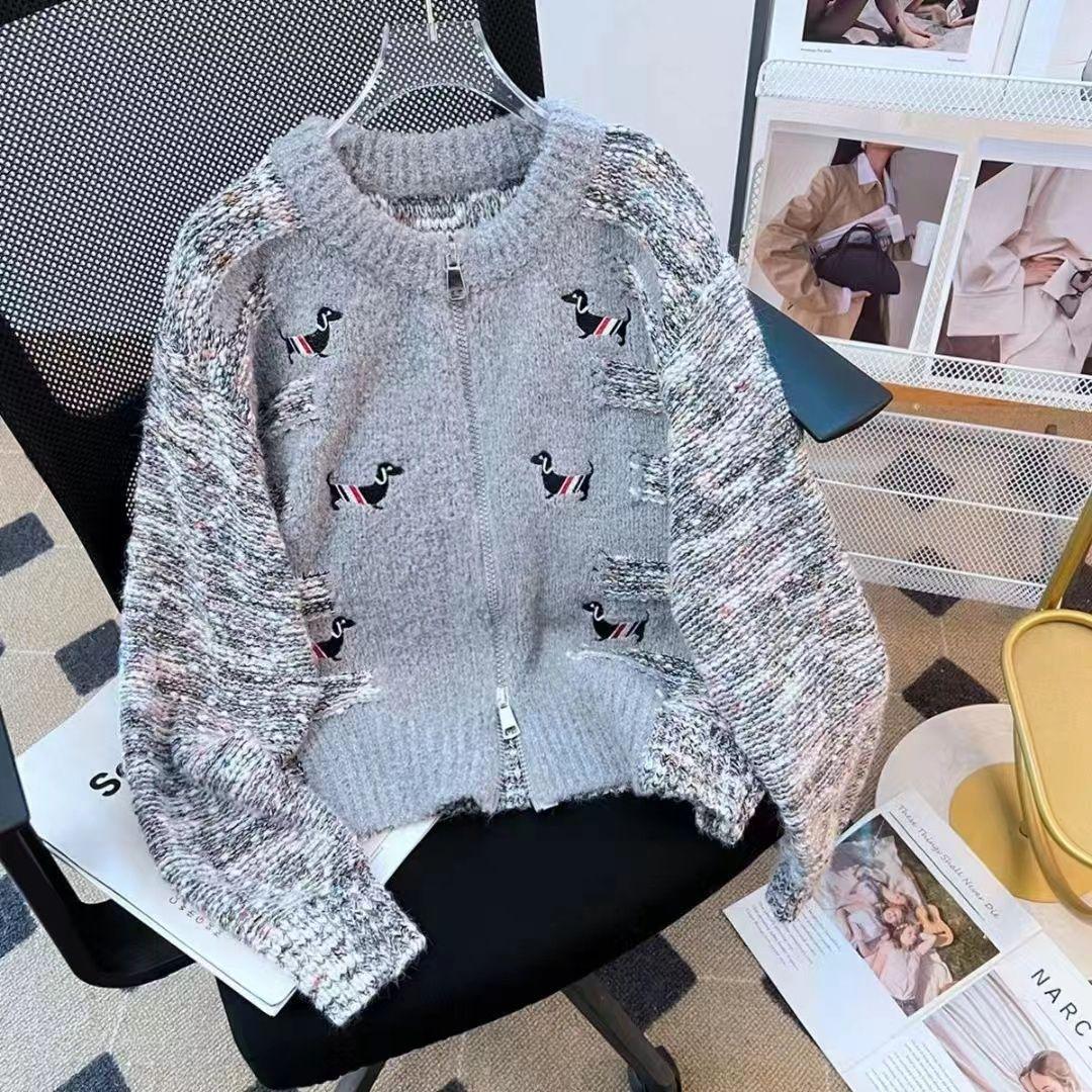 

Korean Style Color Block Embroidered Knit Cardigan Sweater for Women - Autumn/Winter Fashion One Size (80-120kg) сірий колір