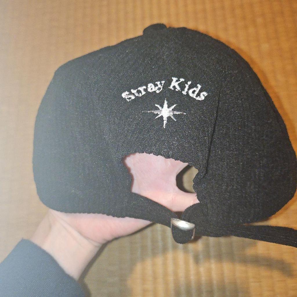 [USED] Stray Kids Boa Material Cap