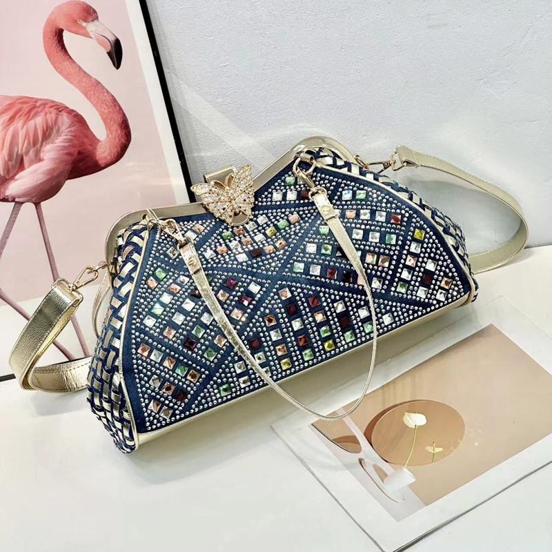 2026 Luxuriösste Neueste Große Farbige Diamant Damen Clip Handtaschen Mode Designer Denim Schmetterlingsschnalle Tragetasche High-End Bankett-Tasche