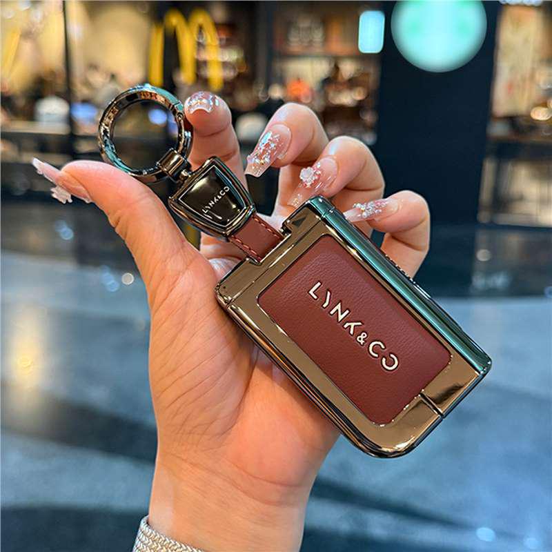 Lynk & Co 06 Luxury Leather & Metal Key Cover for 25 Models - Full Protection & Secure Fit