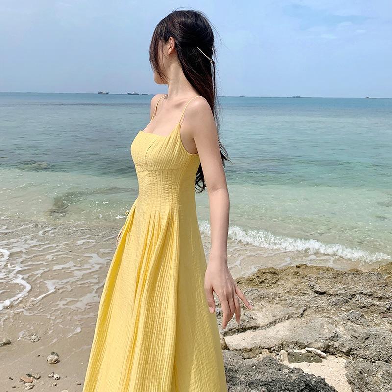 Retro Yellow Waist Suspender Dress Women's Summer Summer New Seaside Vacation Gentle Sexy Long Skirt
