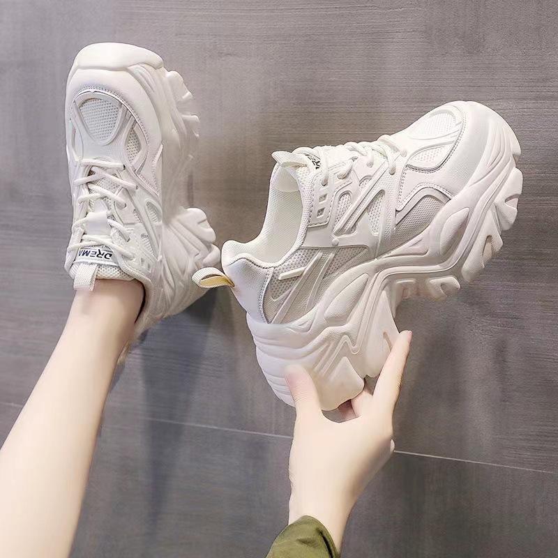 Milchtee-Farbe Papa-Schuhe Plateau Frühling Neu Schwarz Sportlich Straße Ins Trendig Weiß, Absatz erhöhende Schuhe