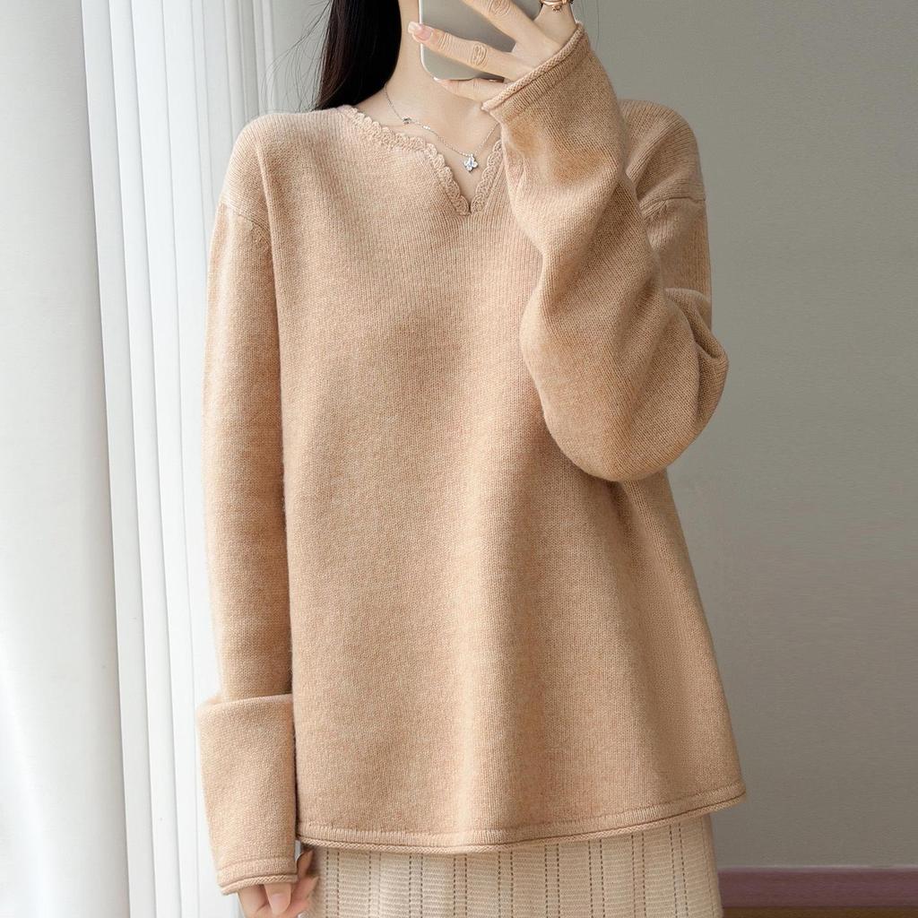 Women's Plus Size Wool Lace V-Neck Base Layer Sweater - Loose Fit for Autumn/Winter