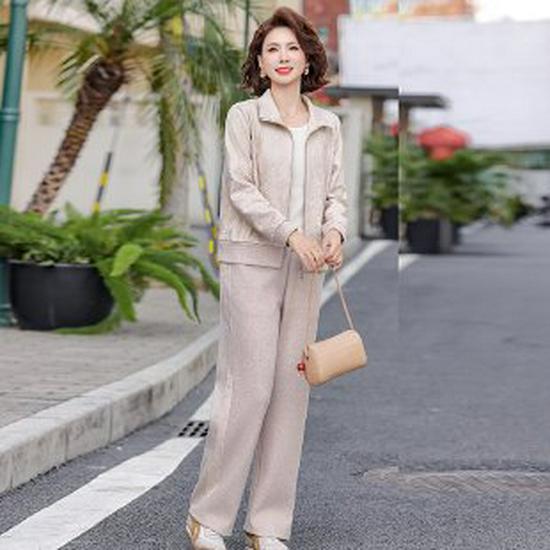 

Mom s Stylish Plus Size Sportswear Set for Middle-Aged & Elderly Women - Casual Spring/Autumn Hoodie Two-Piece 3XL бежевый