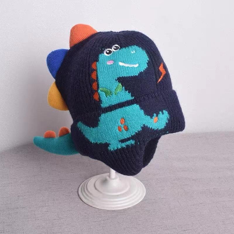 

Зимняя теплая детская защитная шапка с 3D-динозавром, детские наушники, шапка с рисунком из мультфильма для малышей, шерстяные вязаные шапки для детей 2-6 лет, шапочки-бини 50-52cm fit 2-6Y синий