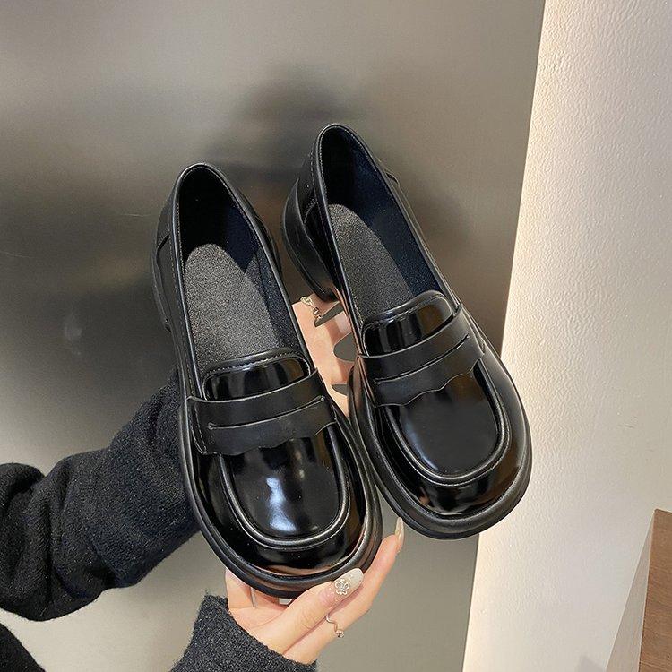 Size 35-42, large size women's shoes 41 fat feet platform British style small leather shoes women's spring one-pedal single shoes tide