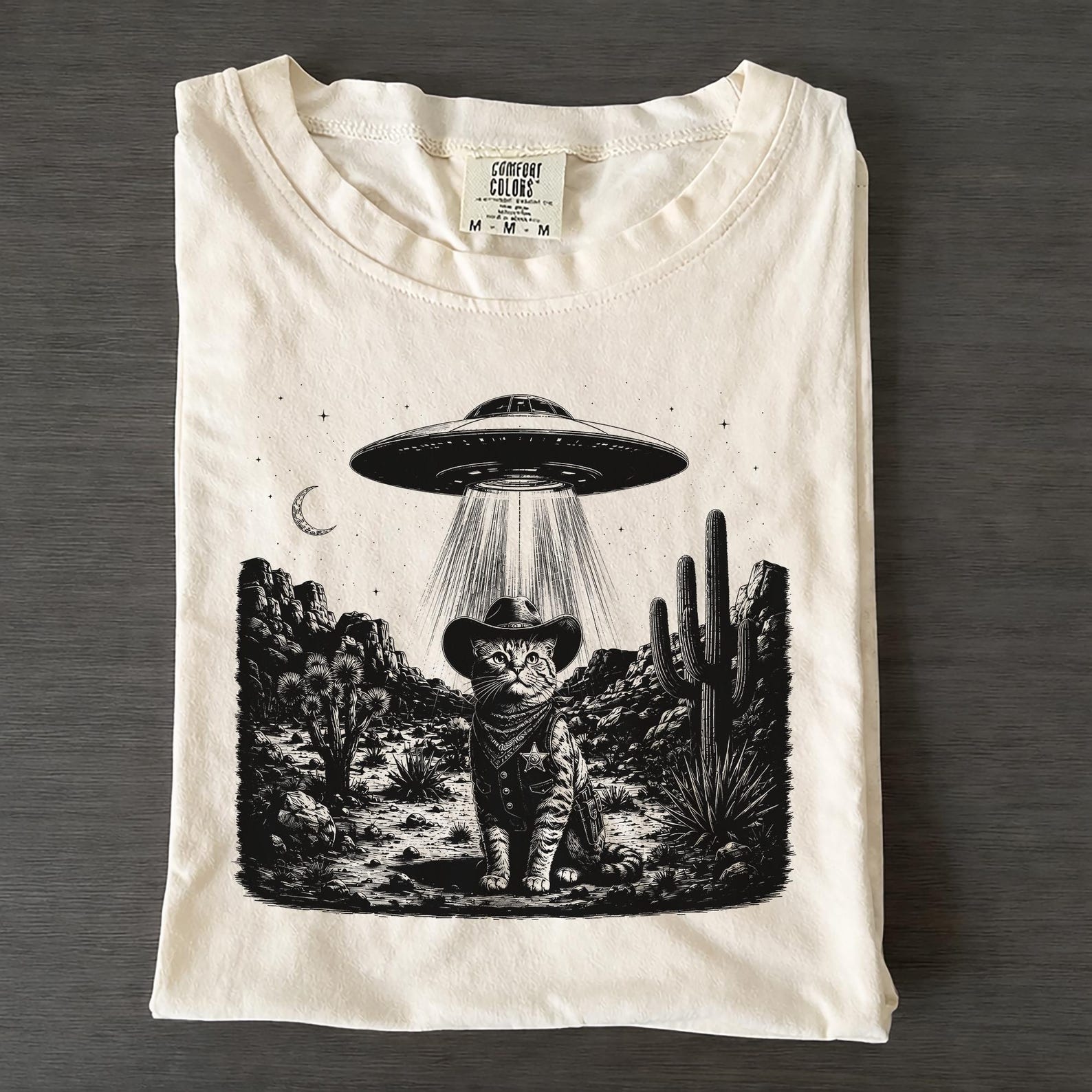 Comfort Colors Cowboy Cat UFO, Vintage Alien Graphic Tee, Retro Sci Fi Cat Lover Shirt 3XL