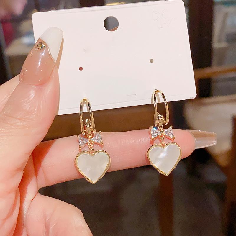 

Серьги-пусеты с циркониевым панцирем в форме сердца и бантика, серьги класса люкс, серьги французского нишевого дизайна, универсальные модные серьги