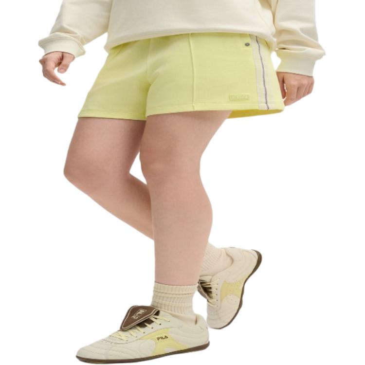Fila Original Fashion Simple Versatile Three-Quarter Casual Shorts Women Shorts Duck-Yellow F51W519601F-YE