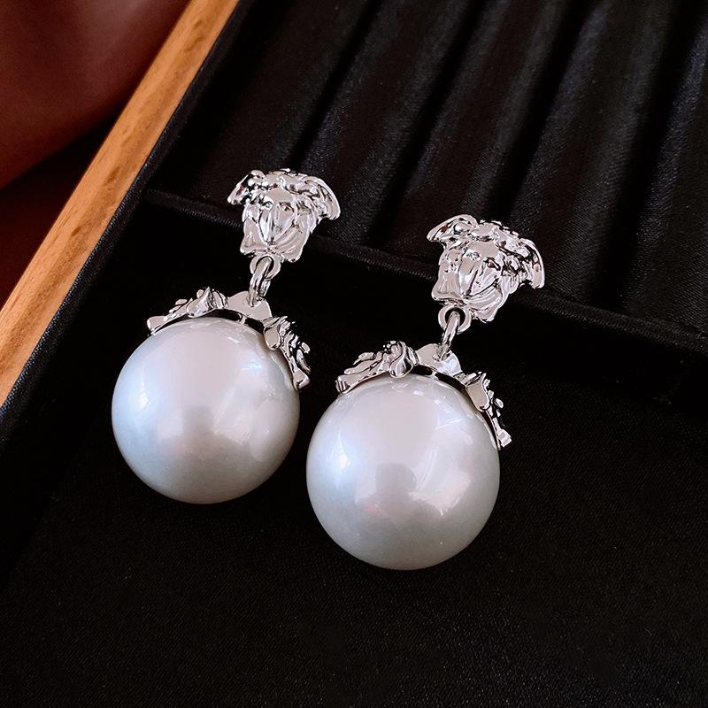 

Vintage Silver Pearl Drop Earrings - Retro High-End Fashion for Women