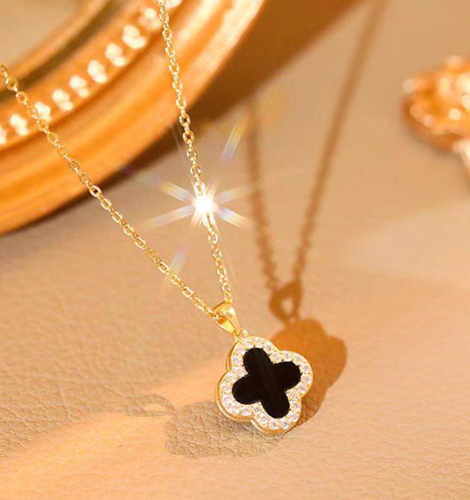 Fashion Simple Four-Leaf Clover Necklace Upscale Hundred With Senior Sense Pendant Titanium Steel Necklace Ladies Necklace