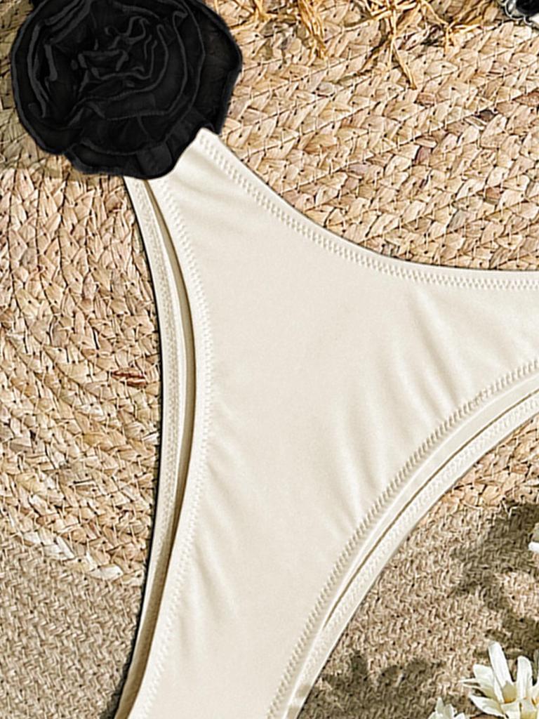 Three-Dimensional Floral Bikini Set: Bandeau Top & Triangle Bottoms