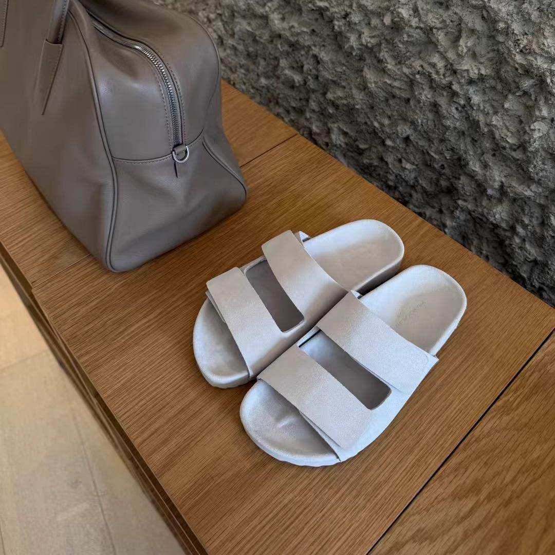 

Cowhide version~ retro suede, suede-faced Boken shoes, leather and thin Velcro, one-word drags, and beach cool slippers. 40 светло-серый