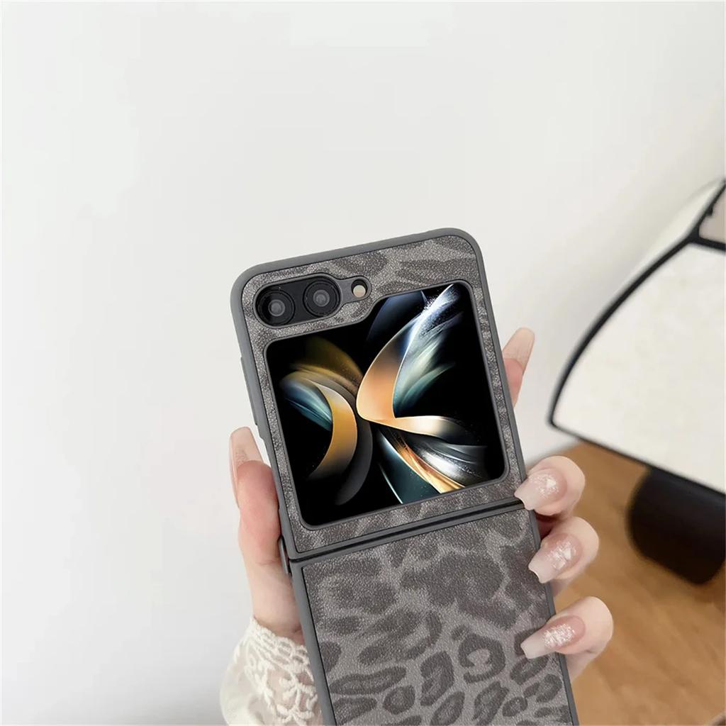 Fashion Leopard Print Phone Case for Samsung Galaxy Z Flip 6 Z Flip 5 Z Flip 4 Z Flip 3 Ultra Thin Leather Shockproof Case