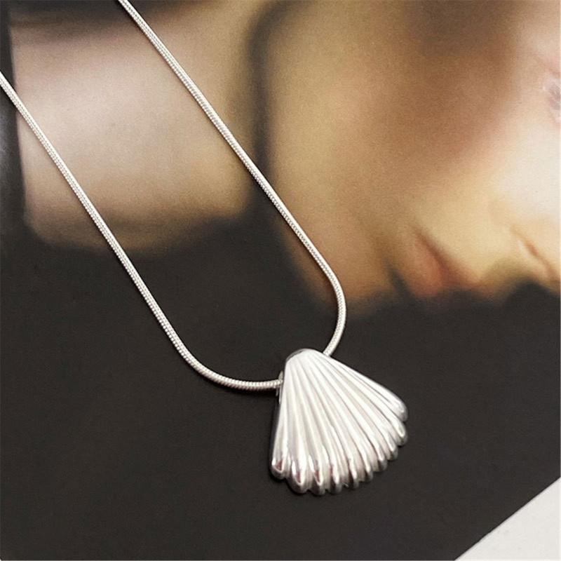 Simple Metal Shells Pendant Necklace Earrings Sweet Cool Collar Necklace Choker Neck Chain Y2K Earrings Fashion Jewelry