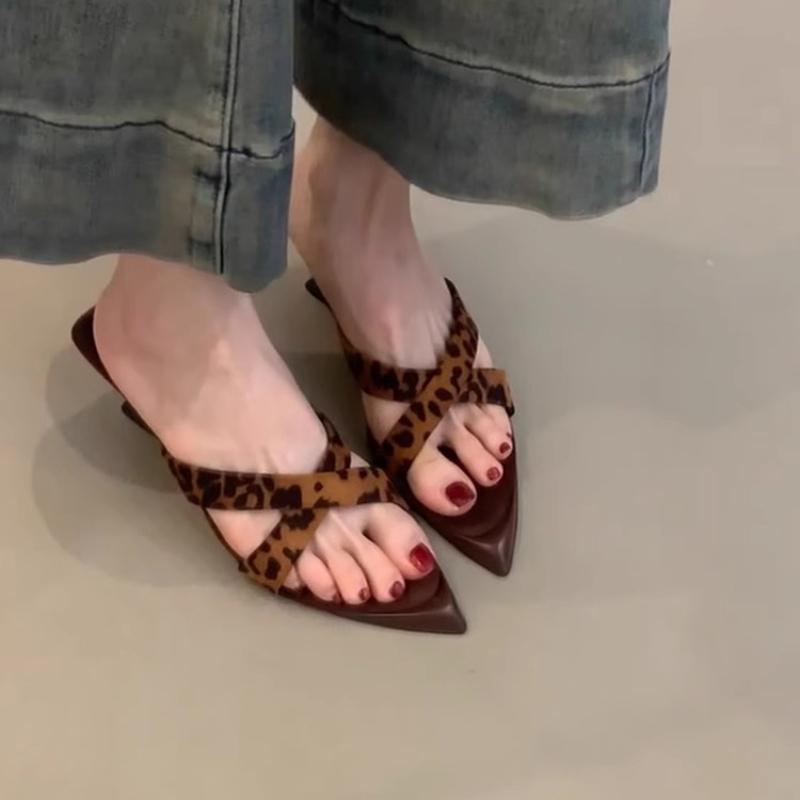 Fashion Leopard Print Woman High Heels Slippers 2025 Summer Fashion French Pointed Toe Shallow Mouth Open Toe Retro Outdoor Slippers