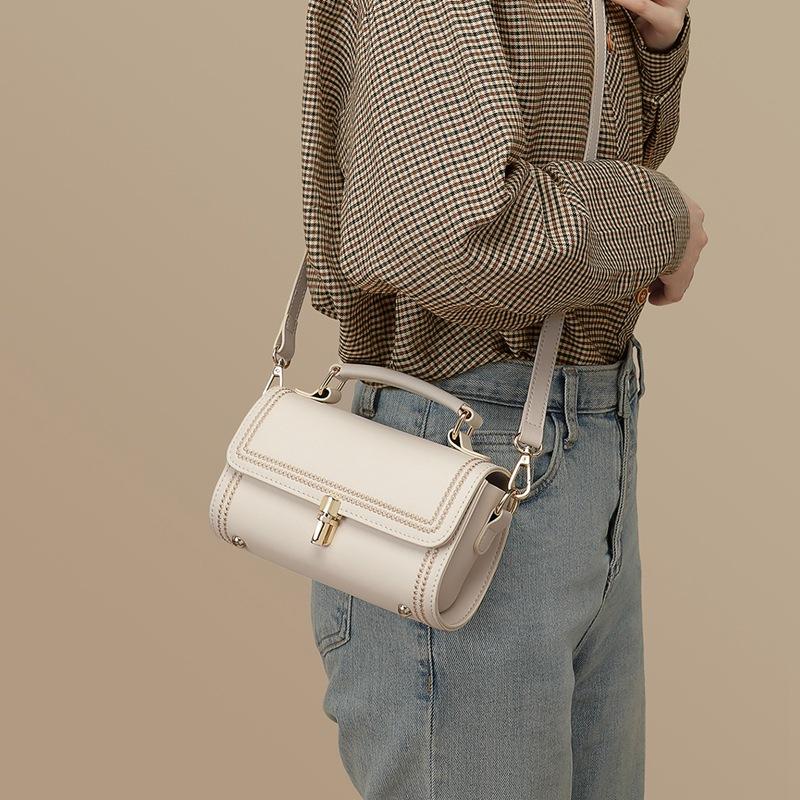 2025 New Autumn Winter Women's Bag Fashion Versatile Shoulder Handbag High-end Mini Crossbody Bag Small Bag