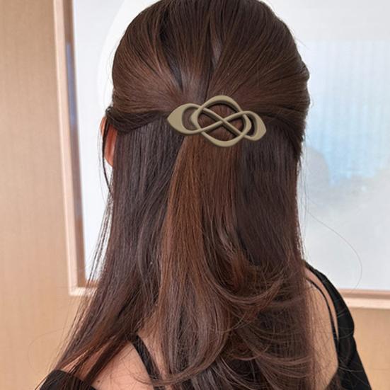 Hair Barrette Retro Style Hollow Metal Spring Design Back Head Hair Clip Women Matte Finish Hair Accessories