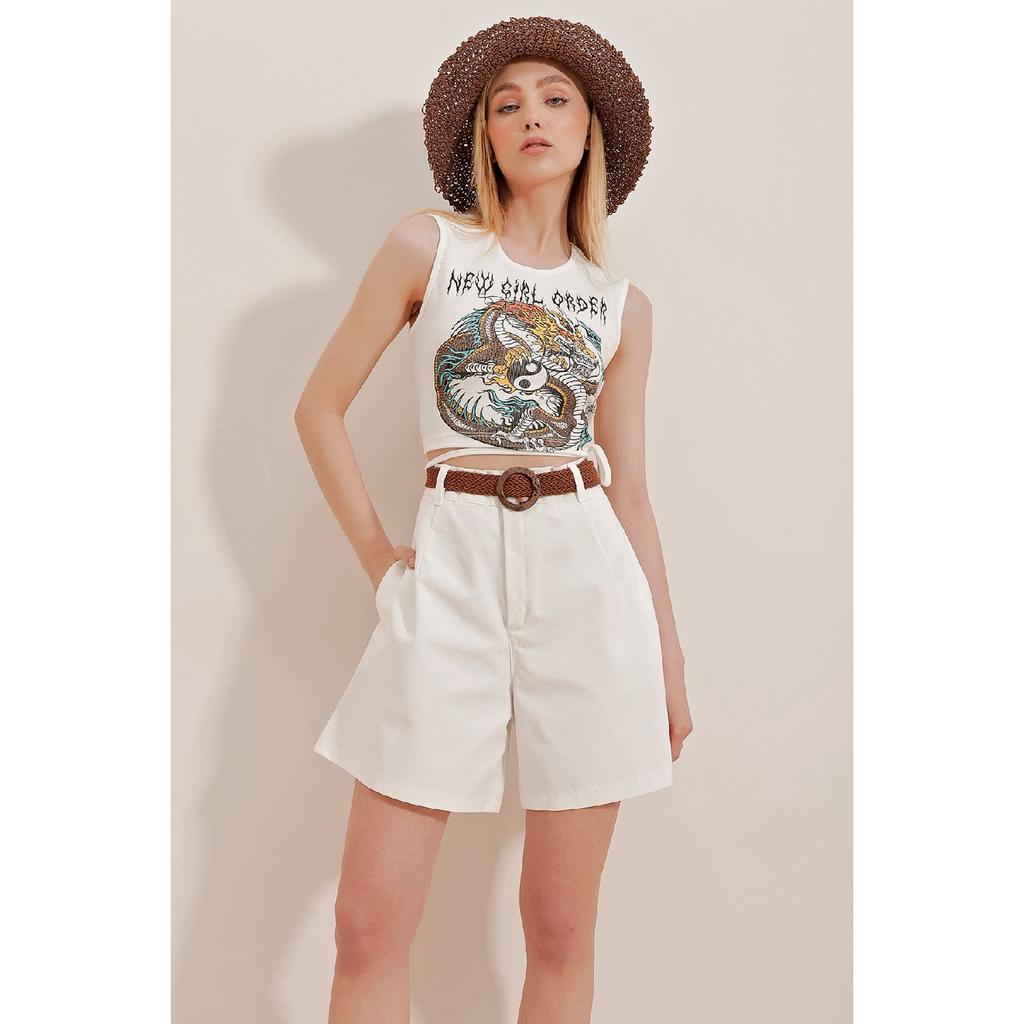 Damen Beige Strohstrick Gürtel Gabardine Shorts Alc-x10271