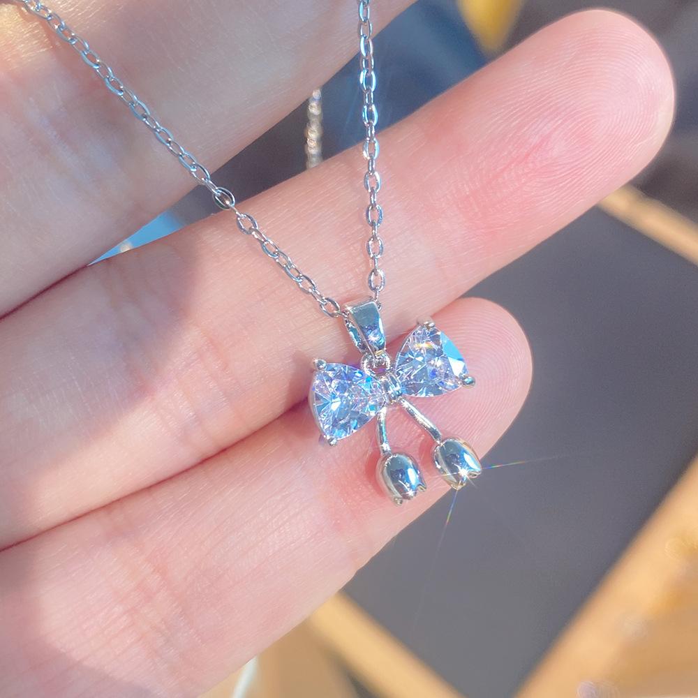 Light Luxury Full Diamond Inlaid Zircon Titanium Steel Clavicle Chain Fairy Versatile Delicate Necklace Gift for Girlfriend