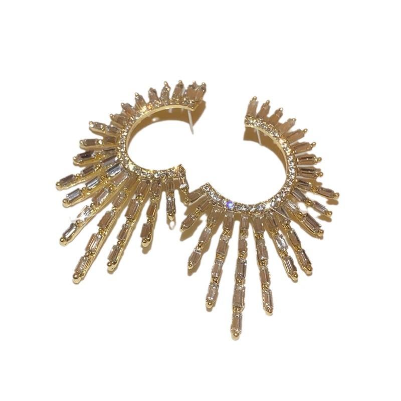 High-end Elegant Live Internet Celebrity Elegant Earrings Fashion Exaggerated Stylish Tassel Niche Earrings