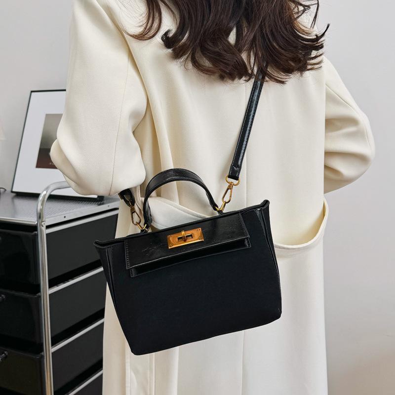 

Commuter lychee pattern handbag women s 2025 new high-end light luxury versatile shoulder bag messenger bag 26*9*16 серый