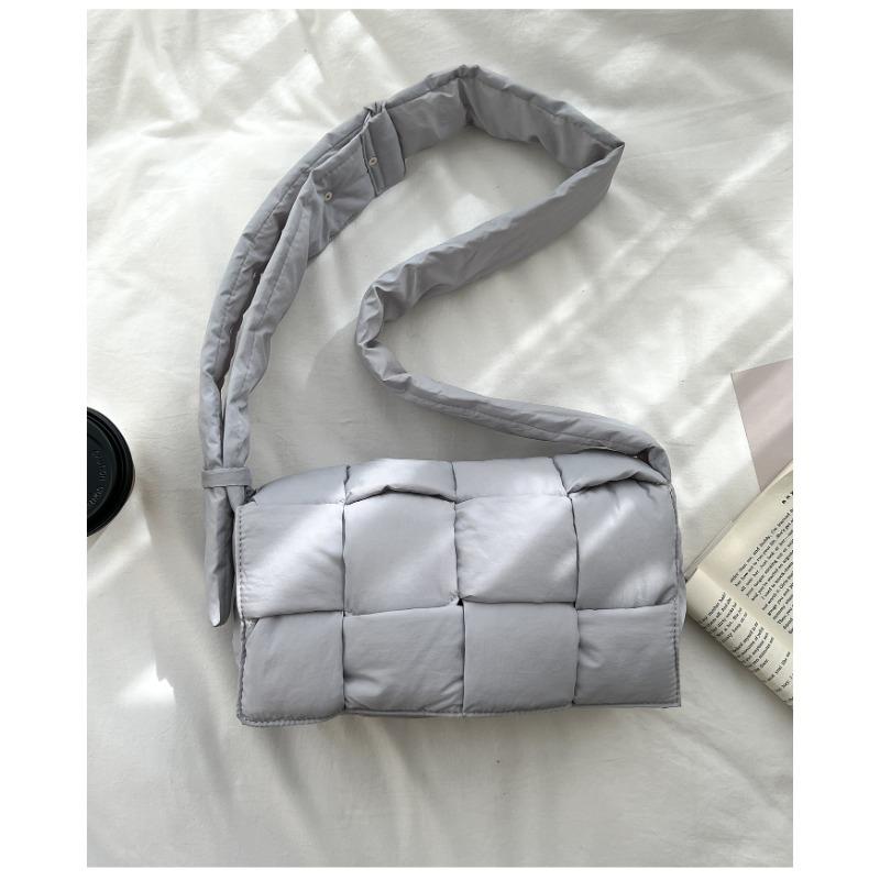 Handwoven bag niche design plaid flip-top cotton clothing bag autumn and winter wide shoulder strap nylon messenger bag women