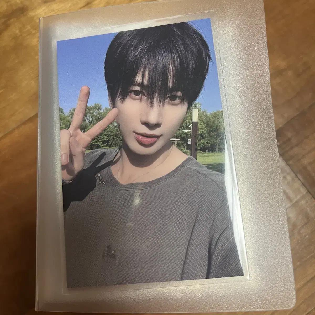 

Tomorrow X Together Моазон Тэхён