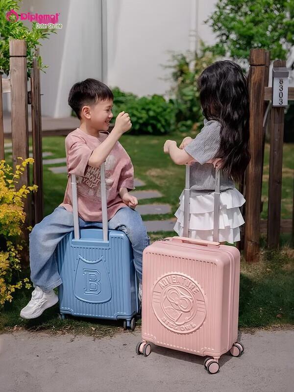 Diplomat BB-L3303 Kids  Carry-on Spinner Suitcase