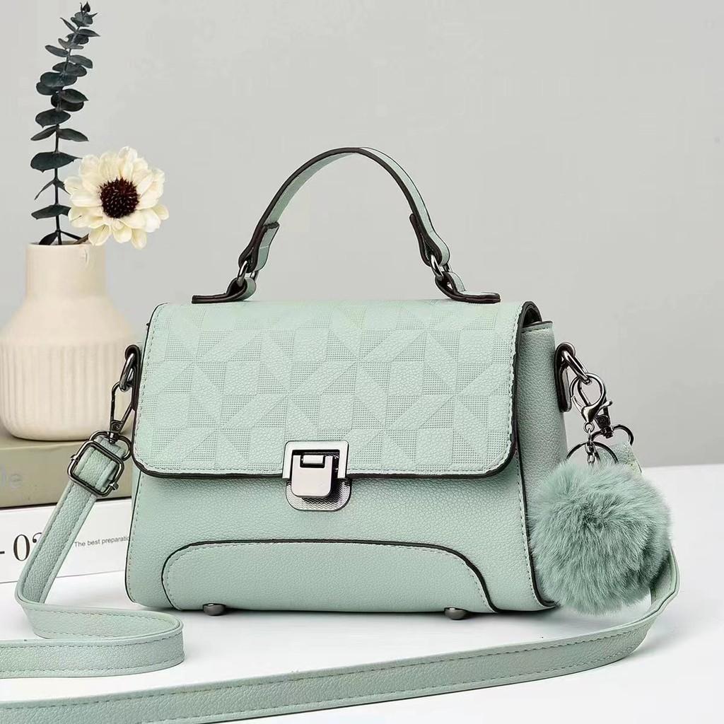 

Stylish Pu Bucket Bag For Women With Chic Chain And Lock Features For Everyday Use зелений