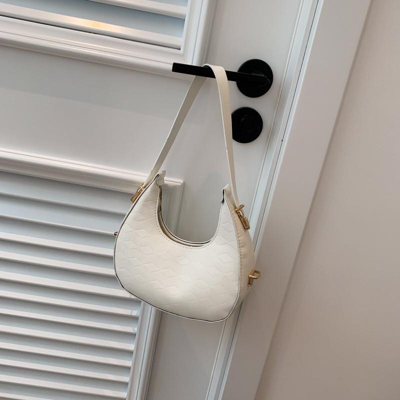 Fashionable Street Style Small Shoulder Bag Luxurious Pu Fabric With Soft Texture For Everyday Looks