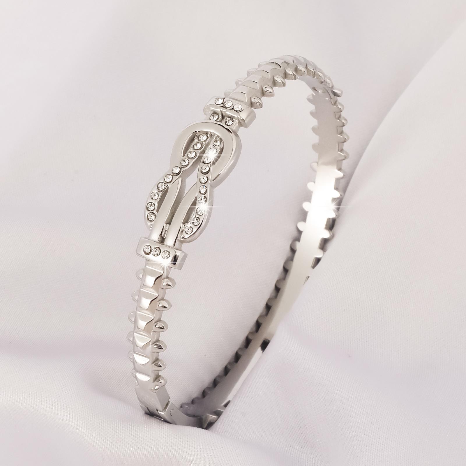 Европейский Роскошный Полый Браслет из Нержавеющей Стали с Алмазным Цирконом