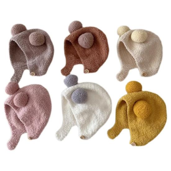 Nette Winter Warme Kinder Mädchen Jungen Baby Hut Fleece Hut mit Ball Dekor Patchwork Farbe Gehörschutz Hut Weiche Neugeborenen motorhaube Hut