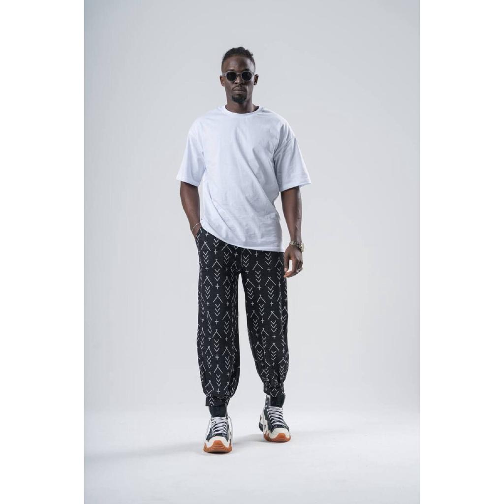 Unisex Shawar With Elastic Waist.