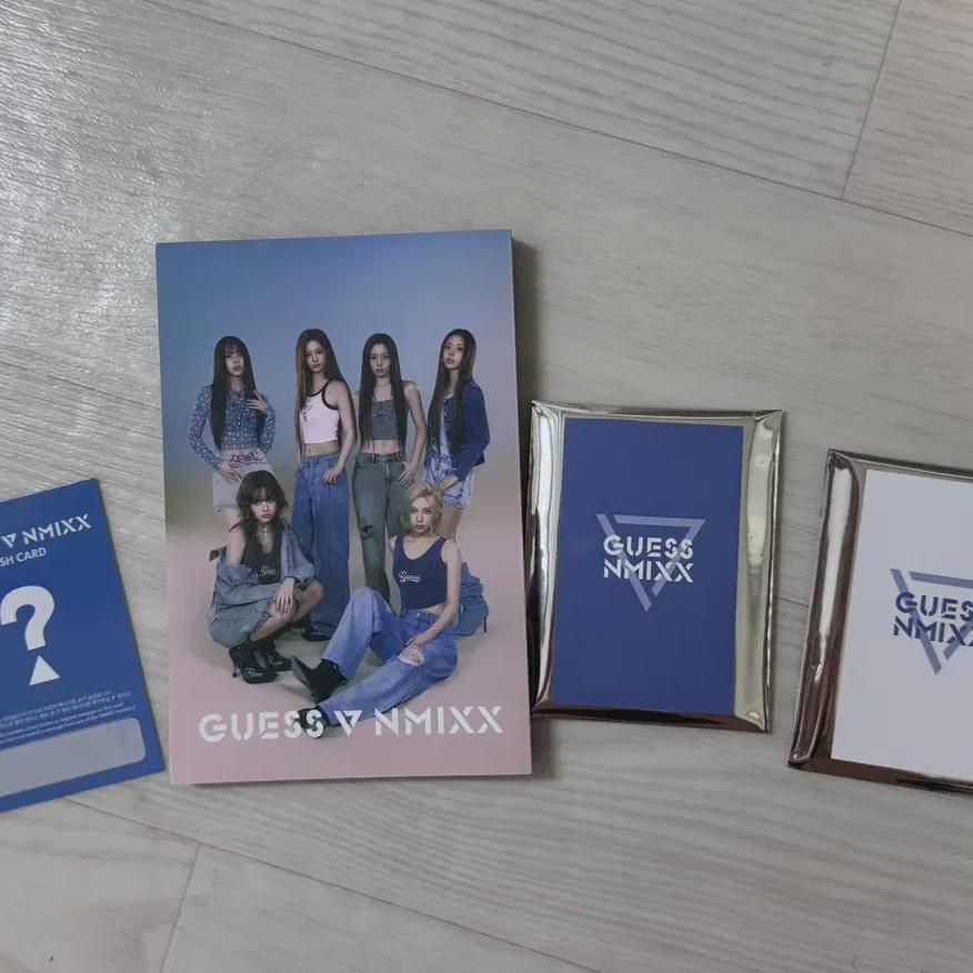

NMIXX Nmixx Guess Коллаборационная Фотокарточка