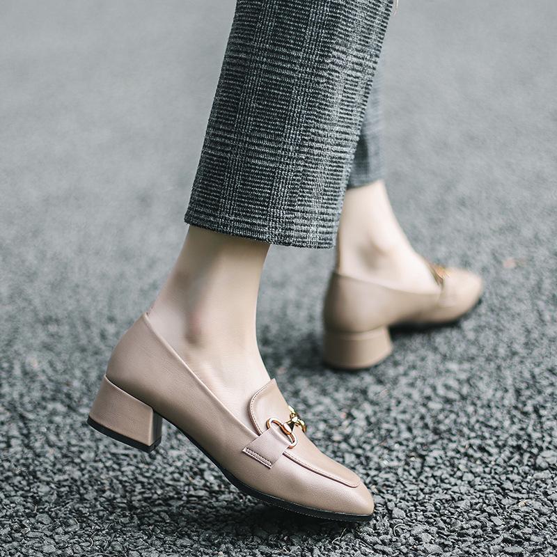 

Туфли из черной кожи с толстым каблуком и мягкой подошвой, женские, с квадратным носком, на среднем каблуке, универсальные одинарные туфли, новые модели весна-осень 40